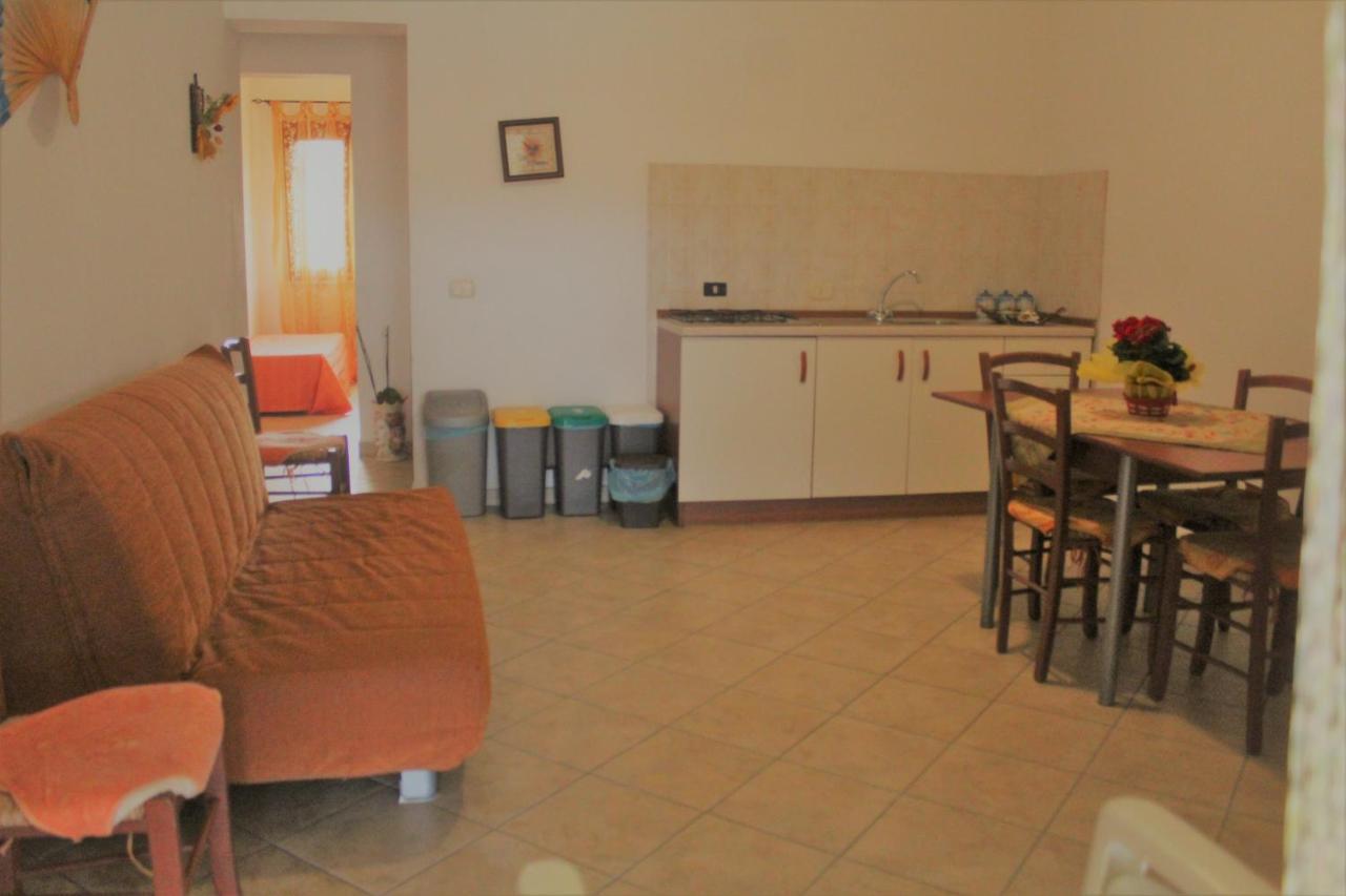 Hibiscus Apartment Marausa Bagian luar foto
